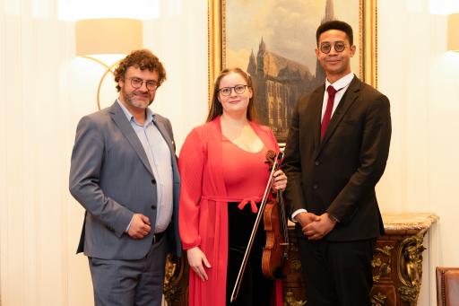 Vorschau Bild von v.l.n.r: Izidor Mendaš, Antonia Schöner und William Garfield
Walker