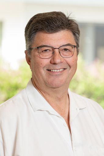 Primar Dr. Franz Pfeffel, Vorstand der II. Medizinischen
Abteilung für Innere Medizin, Gastroenterologie, Hepatologie,
Stoffwechsel- & Entzündungsmedizin