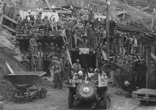 Vorschau Bild von Pionierfahrt über die Alpen vor 90 Jahren: erste Alpenüberquerung
auf der noch unfertigen Großglockner Hochalpenstraße