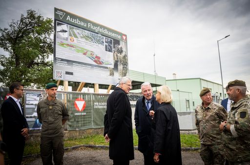 Vorschau Bild von Verteidigungsministerin Tanner: „Ziel des Bauprojekts ist es, die
Einsatzbereitschaft der Spezialkräfte nachhaltig zu stärken“