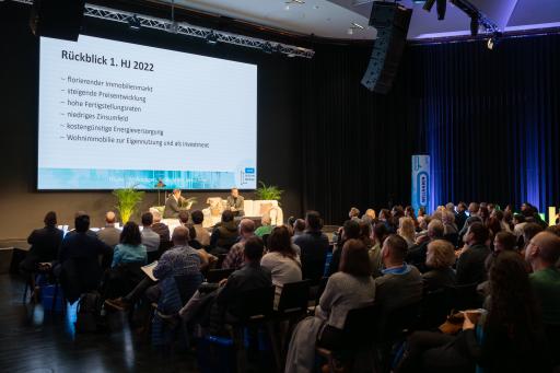 Vorschau Bild von Vorträge in der Stage Hall auf der Erste Wohnmesse