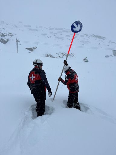  Am Kitzsteinhorn laufen die Vorbereitungen für den Skistart am 5.
Oktober auf Hochtouren.