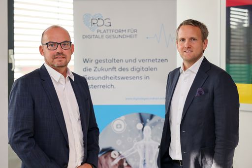  V.l.n.r.: Gerhard Stimac (PDG-Sprecher), Florian Schnurer
(PDG-Leitung, FEEI)