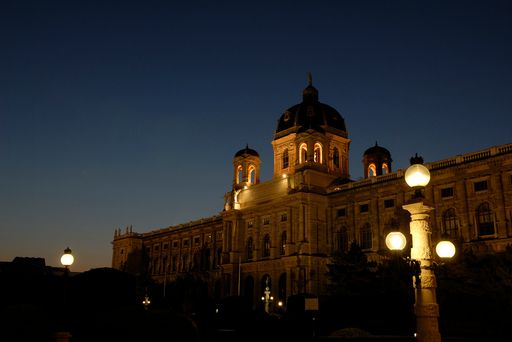 NHM Wien bei Nacht