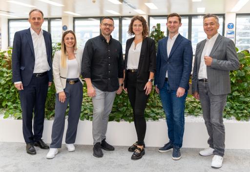 Vorschau Bild von Das Team von WaVe-X besteht aus (von links nach rechts): Martin
Senoner (Managing Director), Danijela Popovic (Operations &
Finance), Matthias Leibetseder (Investmentmanager), Michaela
Schiebel (Investmentmanagerin), Michal Lewandowski
(Investmentmanager), Thomas Muscher (Managing Director).