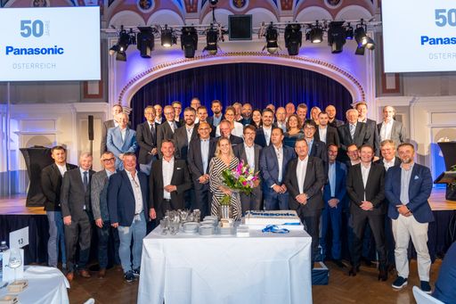 Vorschau Bild von Das gesamte Panasonic Österreich Team blickt zuversichtlich in
die Zukunft.