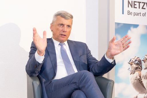 Vorschau Bild von Korruptionsexperte Martin Kreutner im Interview