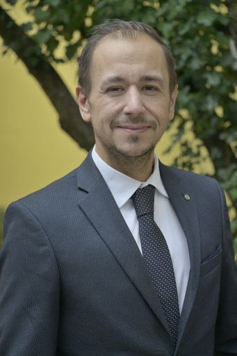 Vorschau Bild von KWG Geschäftsführer Peter J. Zehetner