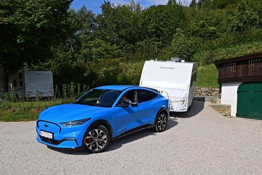 Vorschau Bild von Mach-E towing / Weiterer Text über ots und
https://www.ots.at/pressemappe/DE1433633 / Die Verwendung dieses
Bildes für redaktionelle Zwecke ist unter Beachtung aller
mitgeteilten Nutzungsbedingungen zulässig und dann auch honorarfrei.
Veröffentlichung ausschließlich mit Bildrechte-Hinweis.
