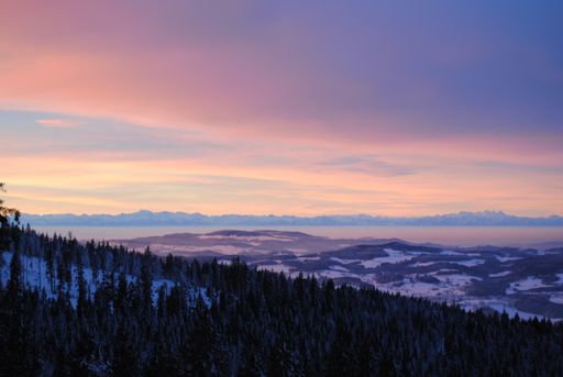 Vorschau Bild von Stille Landschaft mit Blick auf die Waldwogen im Bayerischen Wald
/ Weiterer Text über ots und www.presseportal.de/nr/133494 / Die
Verwendung dieses Bildes für redaktionelle Zwecke ist unter
Beachtung aller mitgeteilten Nutzungsbedingungen zulässig und dann
auch honorarfrei. Veröffentlichung ausschließlich mit
Bildrechte-Hinweis.