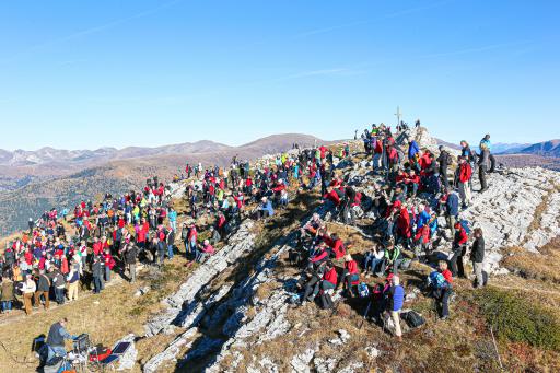 Vorschau Bild von Franz Klammer Wandertag in den Nockbergen - 19. Oktober 2024 - um
10:00 Uhr findet bei der Bergstation der Kaiserburgbahn eine
Bergmesse statt.