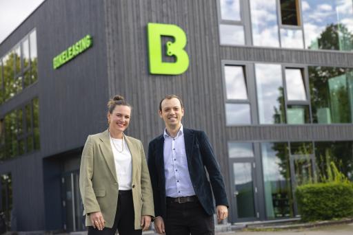  Portrait mit Anja Steinkönig (Group CMO) und Othmane Khelil
(Group COO)