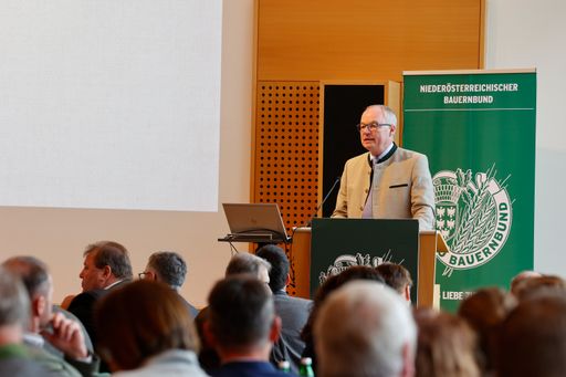 „Mehr Landwirtschaft, weniger Zettelwirtschaft“, fordert NÖ
Bauernbundobmann LH-Stv. Stephan Pernkopf.