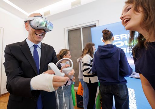  Bundesminister Martin Kocher besucht den Girls! TECH UP
Erlebnistag in Wien