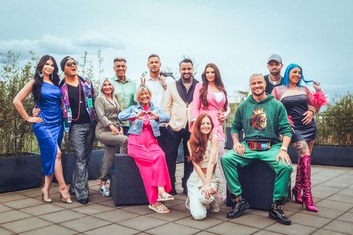 v.l.n.r.: Micaela Schäfer, Julian F.M. Stoeckel, Elke Fussbroich,
Frank Fussbroich, Annemie Herren, Chris Broy, Cosimo Citiolo,
Nathalie Gaus, Xenia Prinzessin von Sachsen, Eric Sindermann, Jakub
Jarecki, Kate Merlan / Weiterer Text über ots und
www.presseportal.de/nr/6605 / Die Verwendung dieses Bildes für
redaktionelle Zwecke ist unter Beachtung aller mitgeteilten
Nutzungsbedingungen zulässig und dann auch honorarfrei.
Veröffentlichung ausschließlich mit Bildrechte-Hinweis.