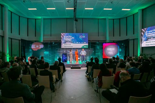 Vorschau Bild von Am 15. Und 16. Oktober fand bereits zum dritten Mal Österreichs
bedeutender KI-Kongress „Expedition KI“ im Vienna Airport Conference
& Innovation Center am Flughafen Wien statt