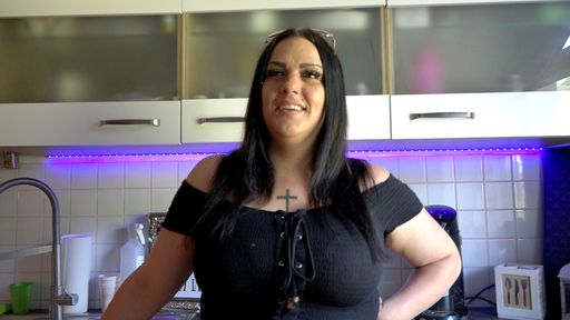 Vorschau Bild von Die 31-Jährige Valeska ist seit zehn Jahren arbeitslos. Doch
jetzt möchte die gelernte Altenpflegerin in der Berufswelt wieder
durchstarten und für sich und ihre zehnjährige Tochter Mia und ihren
achtjährigen Sohn Luca eine Existenz aufbauen. / Weiterer Text über
ots und www.presseportal.de/nr/6605 / Die Verwendung dieses Bildes
für redaktionelle Zwecke ist unter Beachtung aller mitgeteilten
Nutzungsbedingungen zulässig und dann auch honorarfrei.
Veröffentlichung ausschließlich mit Bildrechte-Hinweis.