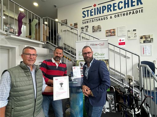 Oliver und Andreas Steinprecher und Pickup Manager Mario Pavlek
bei der Awardübergabe
