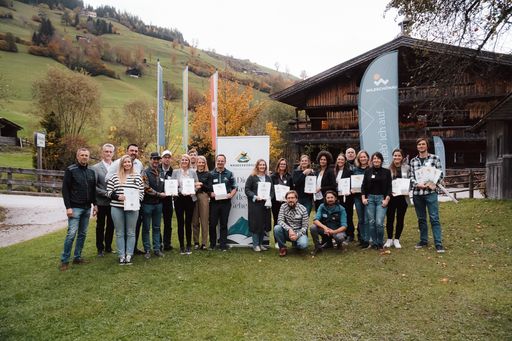  Gruppenbild der Zertifizierten von Österreichs Wanderdörfer