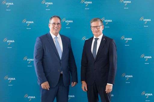  Dr. Markus Baldinger (Vorstandsvorsitzender VDMA-Landesverband
Österreich) mit Mag. Georg C. Priesner, Geschäftsführer VDMA
Österreich (links im Bild)