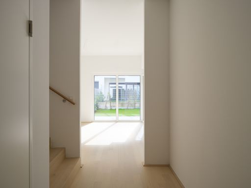 Vorschau Bild von Innenansicht Townhouse mit Blick in den Garten