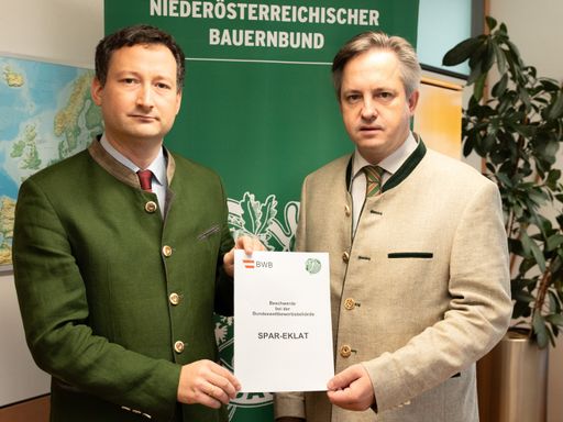 NÖ Bauernbunddirektor Paul Nemecek und Kammerpräsident Johannes
Schmuckenschlager reichten heute eine Beschwerde bei der BWB ein.