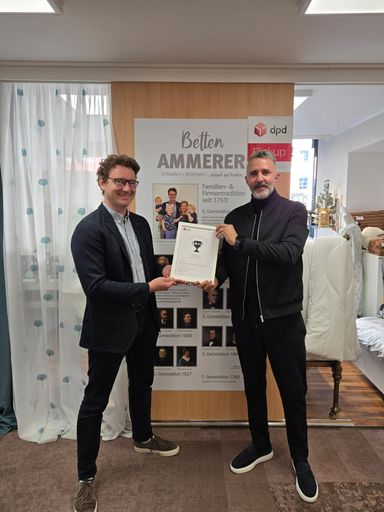 Stefan Ammerer und DPD Pickup Betreuer Martin Stocker bei der
Pickup Award Übergabge