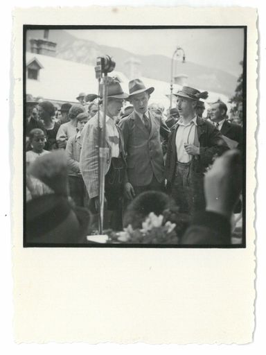 Vorschau Bild von Tonspuren der Heimat - Die Reihe "Volksliedersingen" der RAVAG
1934-1937