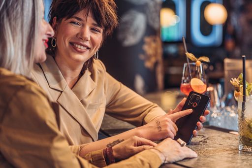Der No-Panic-Button an der Rückseite des Smartphones gibt
Sicherheit, wenn man abends allein nach Hause geht.