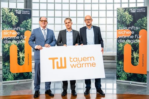  Foto v.l.n.r. Die Geschäftsführung der Tauernwärme GmbH
Dipl.-Ing. Dr.techn. Günter Veronik, Dipl.-Ing. Franz Schölsner, MBA
und Dipl.-BW Gerhard Joiser, MBA