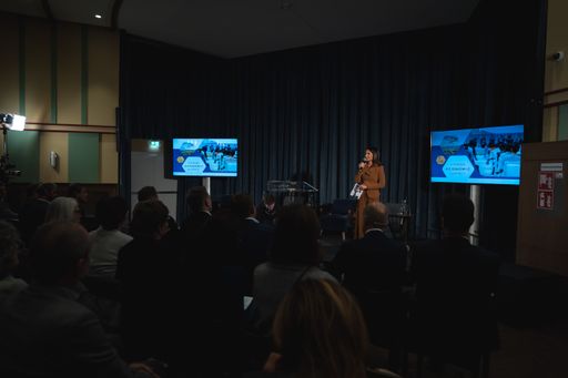 Vorschau Bild von Durch die Veranstaltung führte Business Coach Sonja Kato