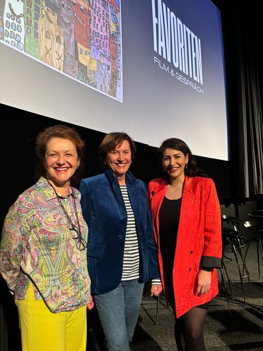 v.l.n.r.: Rektorin Barbara Herzog-Punzenberger, Elisabeth
Menasse, Ilkay Idiskut