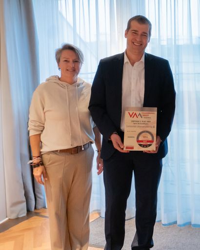 Mag. Josef Seyr, Geschäftsführer der Continentale Assekuranz
Service GmbH, mit der Wissma-Geschäftsführerin Mag. Dr. Katja
Meier-Pesti bei der Verleihung des Versicherungs Award Austria 2024
in Wien./wissma Marktforschungs GmbH / Weiterer Text über ots und
https://www.ots.at/pressemappe/DE102812/ / Die Verwendung dieses
Bildes für redaktionelle Zwecke ist unter Beachtung aller
mitgeteilten Nutzungsbedingungen zulässig und dann auch honorarfrei.
Veröffentlichung ausschließlich mit Bildrechte-Hinweis.