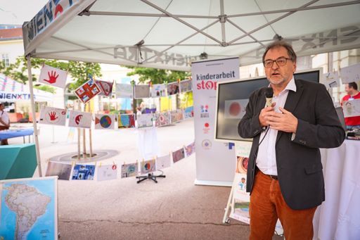 Jugend Eine Welt-Geschäftsführer Reinhard Heiserer: „Kinderarbeit
beraubt junge Menschen um eines ihrer elementarsten Rechte, nämlich
jenes auf Bildung.“