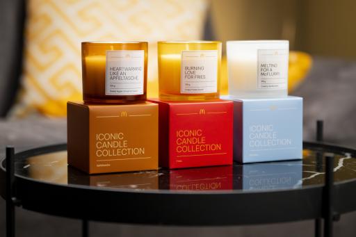  Rechtzeitig zur dunklen Jahreszeit präsentiert McDonald’s
Österreich mit seiner „Iconic Candle Collection“ ab 19. November
drei streng limitierte Kerzen in den Duftrichtungen Apfeltasche,
McFlurry und Pommes.