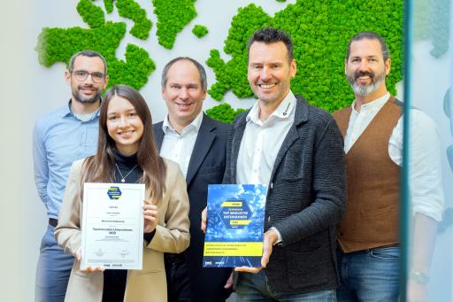  Das Team von Microtronics ist stolz auf den 24. Platz im Ranking
der 100 innovativsten Unternehmen Österreichs 2025.