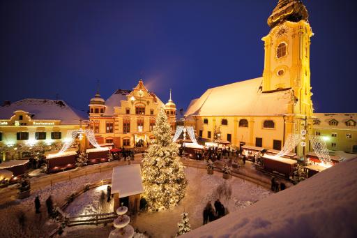 Besinnliche Weihnachtsstimmung kommt in vielfältiger Weise in der
Oststeiermark auf!