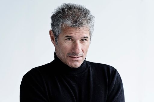 Vorschau Bild von Michael Larcher ist Bergführer, Leiter der Bergsportabteilung im
Alpenverein und Vortragender beim Lawinenupdate.