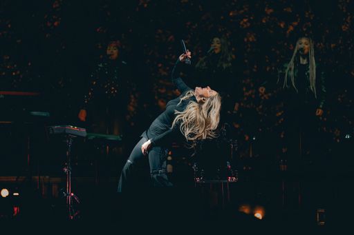 Ellie Goulding inspires in Ischgl