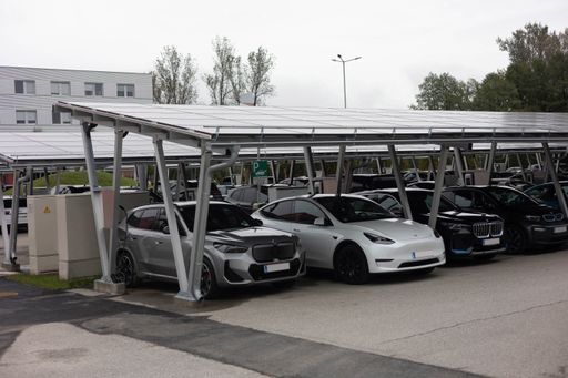 Vorschau Bild von VERBUND-PV-Anlage bei Magna in Lannach & Ilz.