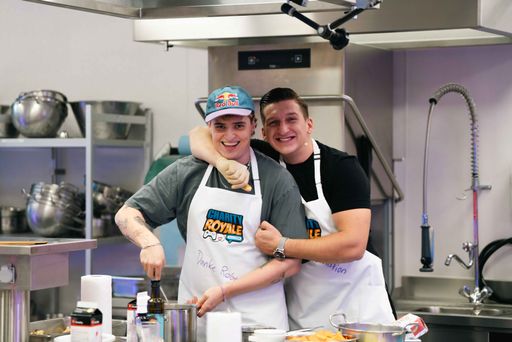 Twitch-Star Veni aka Rafael Eisler und Comedian Satansbratan beim
Kochen