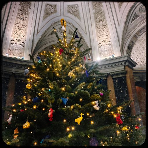 Innovativer 3D-Christbaum-Schmuck im NHM Wien