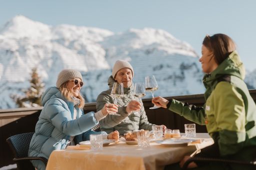 Lech Zürs am Arlberg is off to a brilliant, excellent start to the winter with piste preparations thanks to the early snowfall.