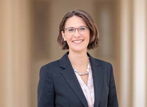  Porträt Donia Lasinger, Leiterin Förderwesen und Kommunikation
der B&C Privatstiftung