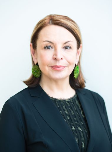 Vorschau Bild von Renée Gallo-Daniel, Director Policy & Public Affairs bei der
Pfizer Corporation Austria, Aufsichtsratsvorsitzende der Pfizer
Manufacturing GmbH