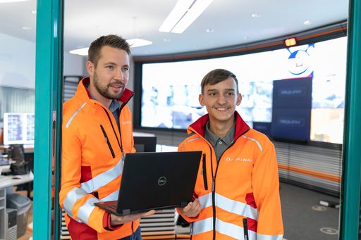  Asfinag plant, finanziert, baut, betreibt und erhält rund 2.249
Kilometer an Autobahnen und Schnellstraßen.