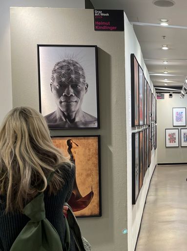  Ein Highlight der diesjährigen Veranstaltung war die Premiere
ausgewählter Werke aus Kindlingers Serien „It is not what it seems“,
„Icons of the World“ und „Stripes and Numbers“.