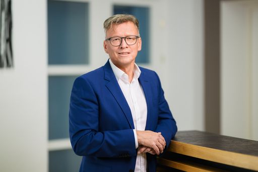  Hannes Pfeifenberger, Obmann der Fachgruppe Versicherungsmakler
und Berater in Versicherungsangelegenheiten in der Wirtschaftskammer
Salzburg