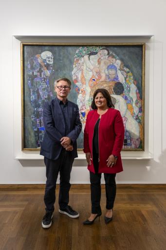 Vorschau Bild von Hans-Peter Wipplinger, Direktor des Leopold Museum und Renate
Anderl, Präsidentin der Arbeiterkammer Wien und der
Bundesarbeitskammer