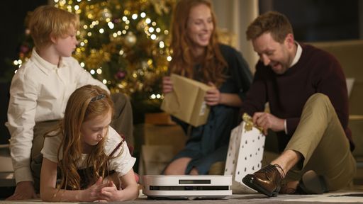 ECOVACS gives time for wonderful Christmas moments